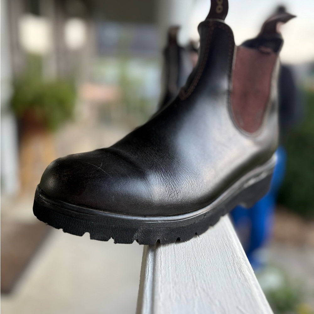 Blundstone Black and Brown Ankle Boots